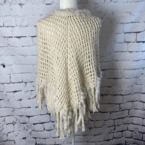 Kenneth Cole Reaction Poncho Open Knit Rabbit Tails Beige Pullover One Size - Picture 3 of 8